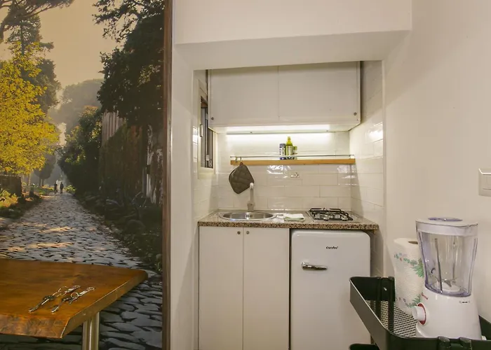 Trevi Little Palace #3 *